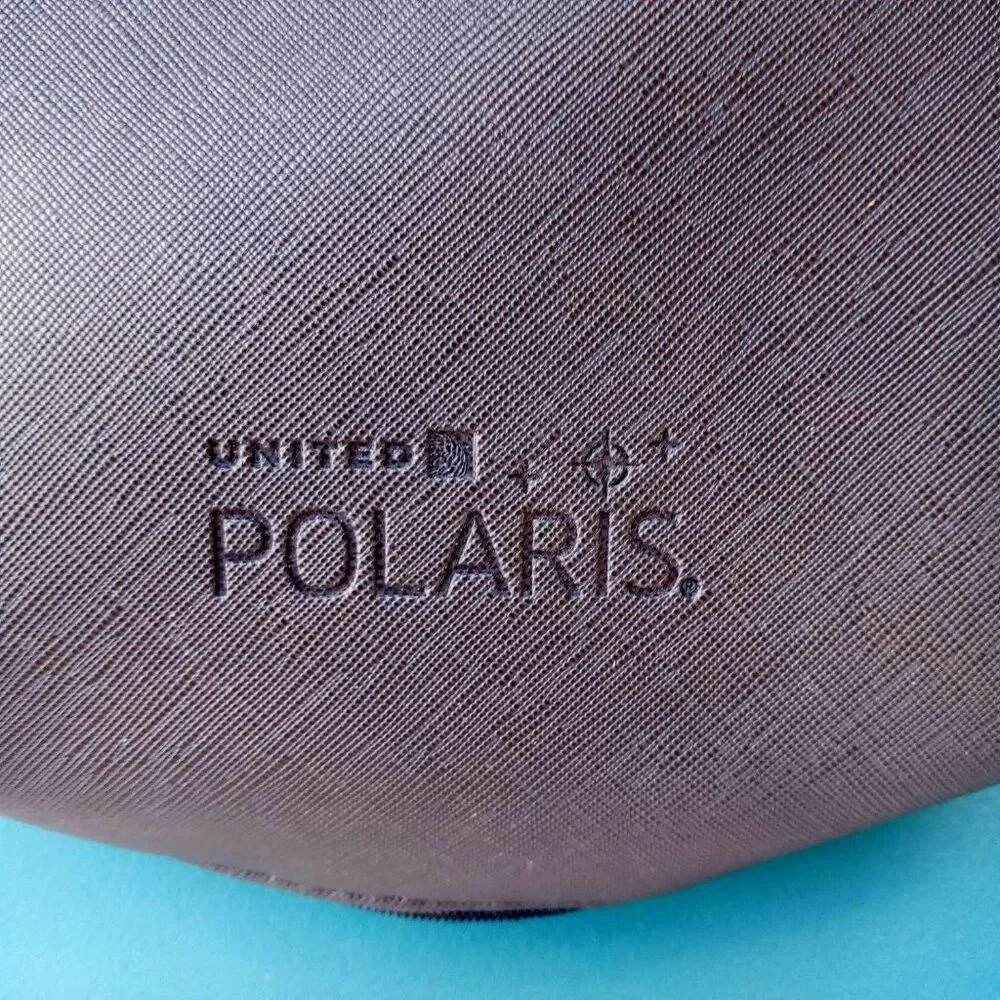 Polaris United Airlines Business First Class 2 Amenity Dop Kits 1 Full 1 Empty